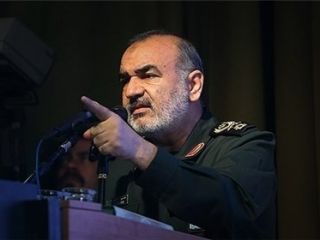 جانشین فرمانده کل سپاه خطاب به تیم مذاکرات هسته ای: اگر آمریکا تهدید کرد مذاکرات را رها کنید، تعیین تکلیف آنها با ما