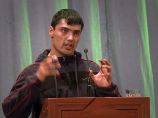 یک تاجیک بریده از داعش از 'دست به دست' شدن زنان می‌گوید