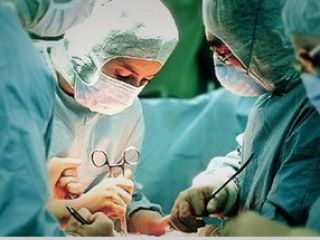 مقایسه درآمد پزشکان در ایران و غرب، گفت و گو با دو متخصص