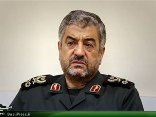 فرمانده سپاه پاسداران:‌ هلال شیعی در حال شکل‌گیری است