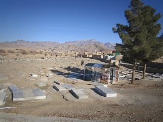 خاکسپاری دختر، پس از قتل او در خواب