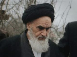 کتاب تازه مقام سابق موساد: بختیار از ما خواسته بود آیت‌الله خمینی را بکشیم