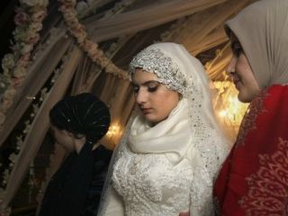 قدیرف، رهبر چچن: زن‌هایتان را از واتس‌اپ بیرون بکشید