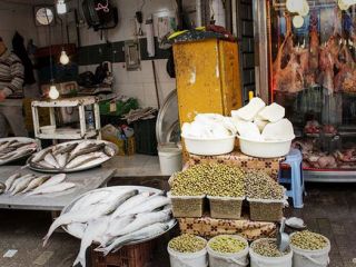 بازار سنتی رشت همچنان جذاب برای گردشگران.