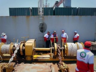 کشتی اعزامی ایران به یمن 'در جیبوتی تخلیه می‌شود'