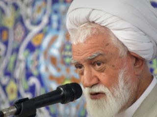 امام جمعه بندرعباس:قطع دست دزد اگر امنیت برقرار می‌کند چرا این حکم الهی اجرا نمی‌شود