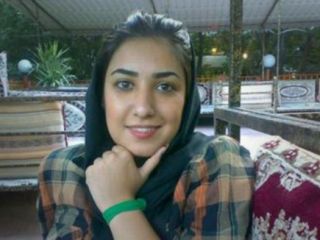 آتنا فرقدانی به ۱۲ سال و ۹ ماه حبس محکوم شد