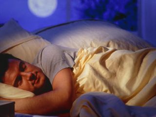 ۲۲ بلایی که کم‌خوابی سرتان‌ می‌آورد