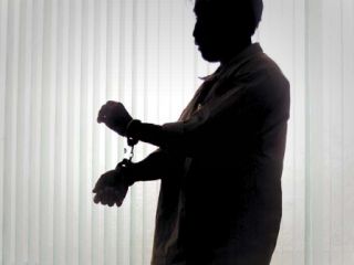 گفت‌وگو با سارق مسلح طلافروشی :  ١٠‌ کیلو چک برگشتی دارم