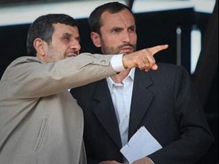 منبع: باشگاه خبرنگاران توجیه عجیب تیم احمدی نژاد: ارتباط سفر احمدی نژاد با بازداشت بقایی!