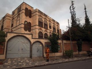 هشدار تهران به «حملات راکتی» در نزدیکی سفارت ایران در صنعا