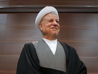 آیت الله هاشمی: می گویند «تحریم ها به نفع ماست»، پدر مردم را درآورده، چطور به نفع ماست؟/ تحریم در حال پوساندن استخوان طبقه مزد بگیر است