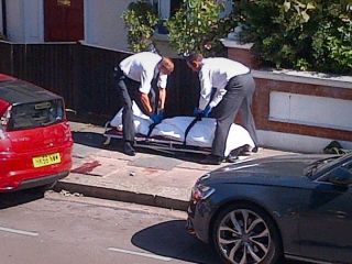 مسافر قاچاقی هواپیما روی بام فروشگاهی در لندن سقوط کرد