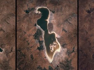 عکس ماهواره‌ای ناسا از خشک شدن دریاچه ارومیه از آغاز قرن بیست‌ویکم