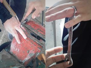 آچار در انگشت زن جوان گیر کرد