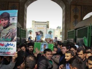 تشییع جنازه پنج افغان کشته‌شده در سوریه در مشهد