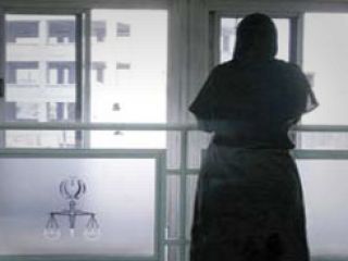 تجاوز به دختر تنهای ۵ساله در خانه/ اظهارات مادر پشیمان