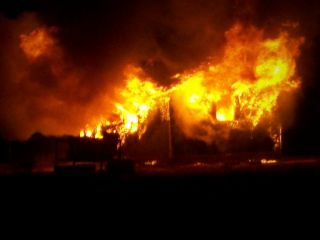 زن جوان:چون شوهرم از رابطه ام با یک جوان باخبر شد او را کشتم و خانه را آتش زدم