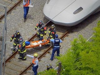 خودسوزی فردی در قطار سریع السیر در ژاپن موجب مرگ دو نفر شد