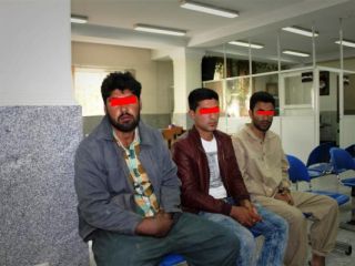 چهار مرد جوان که به مدیر عامل و منشی شرکت تعرض کرده بودند، به دام پلیس افتادند