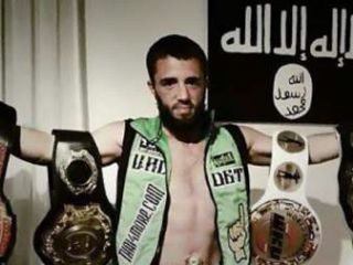 داعش قهرمان کیک‌بوکس جهان را اعدام کرد