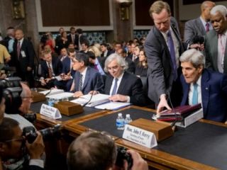 کری در جلسه سنا درباره توافق هسته‌ای: تسلیم کامل ایران خیال خام است