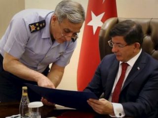 نخست وزیر ترکیه: ترکیه قصد اعزام نیروی زمینی به سوریه را ندارد