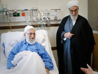 ادعاهای تازه محمدی گلپایگانی از عشق مردم ایران و جهان به خامنه‌ای