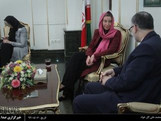 موگرینی؛ از مانتو پوشیدن در تهران تا...