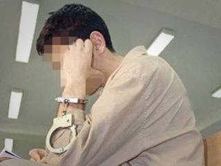 سارق در جعبه تلویزیون دستگیر شد!