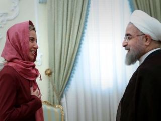 وزیر اماراتی موگرینی را به «عدم درک اهداف تهران» متهم کرد