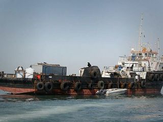 عزت ایران ، در سال هایی که مجبور بودیم هم پول بدهیم و هم پرچم مان را پنهان کنیم!