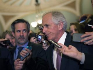 سناتورهای آمریکایی نشست با آمانو را با «نگرانی‌های بزرگتر» ترک کردند