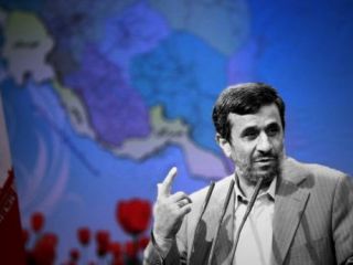 دولت احمدی نژاد، «٢٠‌ میلیارد دلار از درآمد ارزی» را به «چند صراف خاص» داد