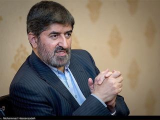 علی مطهری: به یکی از افراد که به آقای هاشمی توهین می کرد گفتم، زمانی که این‌ها در زندان شکنجه می‌شدند، شما پستانک در دهانت بود