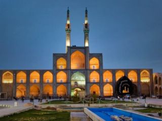 گردشگران خارجی در راه ایران؛ «هتل‌ها تا سال ۲۰۱۶ جای خالی ندارند»