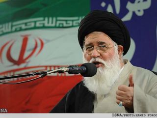 آیت الله علم‌ الهدی ( ۶ سال پیش ): احمدی نژاد عزیز ماست