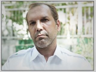 تحویل میخ زنگ زده به جای طلا به زنان