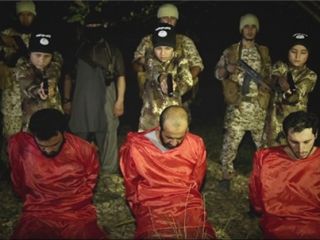 اعدام ۳ سرباز عراقی توسط ۳ کودک داعشی