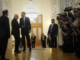 ظریف: اختلافات با بریتانیا از راه گفت‌وگو حل‌شدنی است