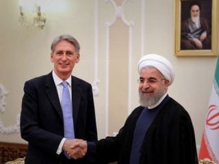 روحانی در دیدار با وزیر خارجه بریتانیا: نباید در گذشته‌های تاریخی باقی ماند