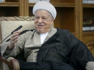 آیت الله هاشمی: آنچه فرمانده سابق نیروی انتظامی افشا کرد٬ توطئه بود