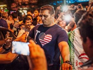 ناجا: جمع آوری لباس هایی با نماد پرچم های آمریکا، انگلیس و علائم شیطان پرستی و دستگیری عاملان اصلی توزیع