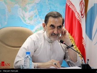 ولایتی: اروپا برای پذیرش چند صد هزار سوری قشقرق راه انداخته است