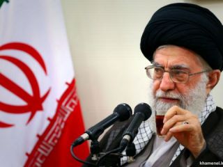 یادداشتی از اکبر گنجی :خامنه ای حذف افراد را عقلانی، منطقی و حق خود می داند