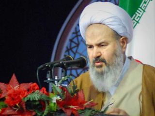 امام جمعه کاشان: جان کری چندین بار به وزیر خارجه ایران زنگ زده، اما ظریف گفته «مجاز نیستم گفتگو کنم»