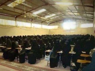 کلاس درس عجیب دختران داعش