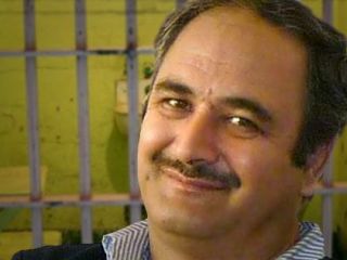 پیکر شاهرخ زمانی بعد از کالبدشکافی به خاک سپرده شد + ویدیو