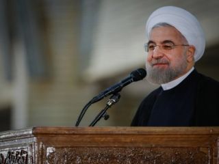 روحانی: به غرب گفتیم تا شما روی میز چیزی دارید، ما هم می‌رویم زیر کوه سایت می‌زنیم