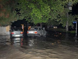 مرگ دست‌کم ده نفر در مناطق مختلف ایران بر اثر سیل
